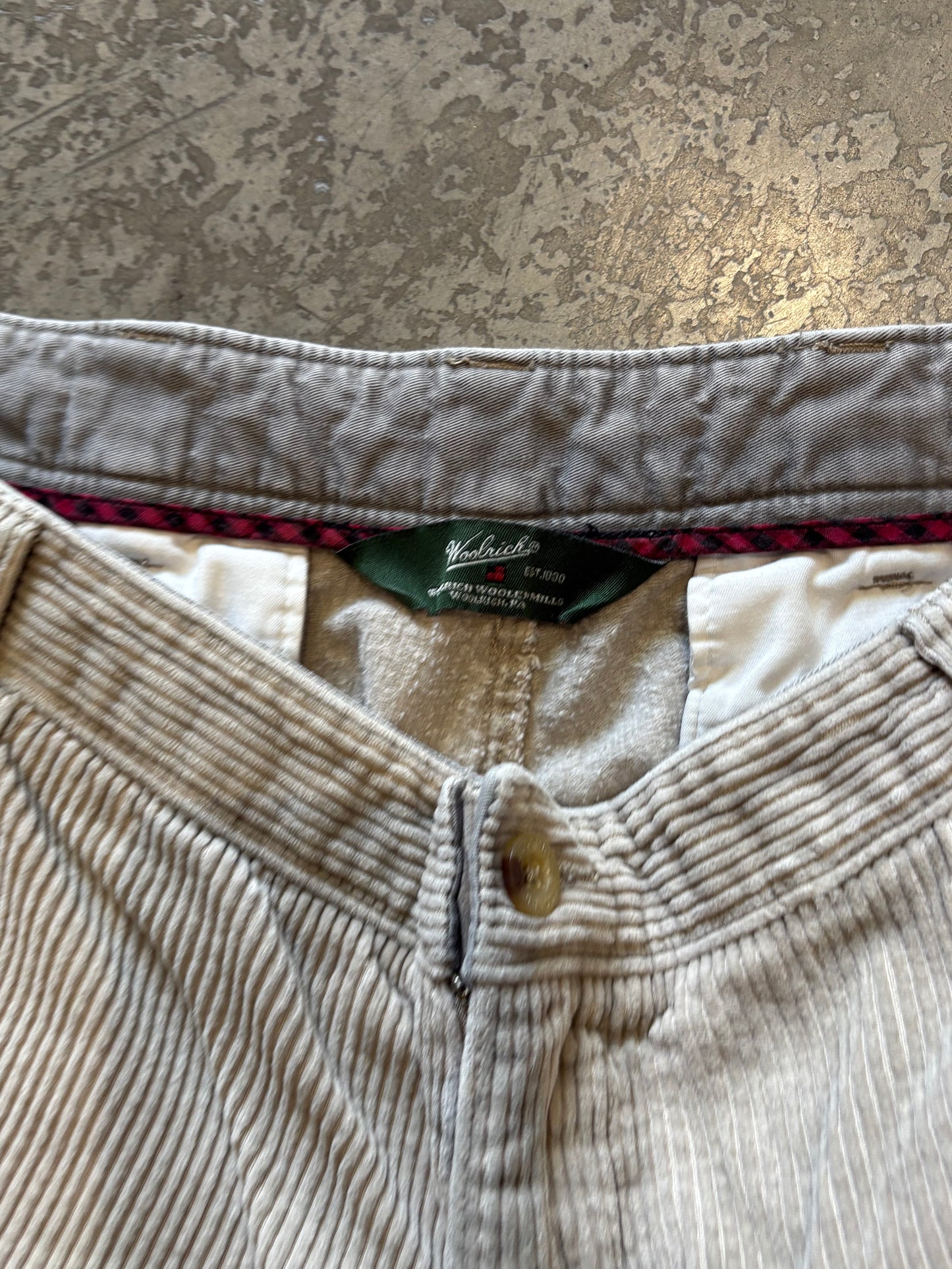 (36) Woolrich Beige Corduroy Pants