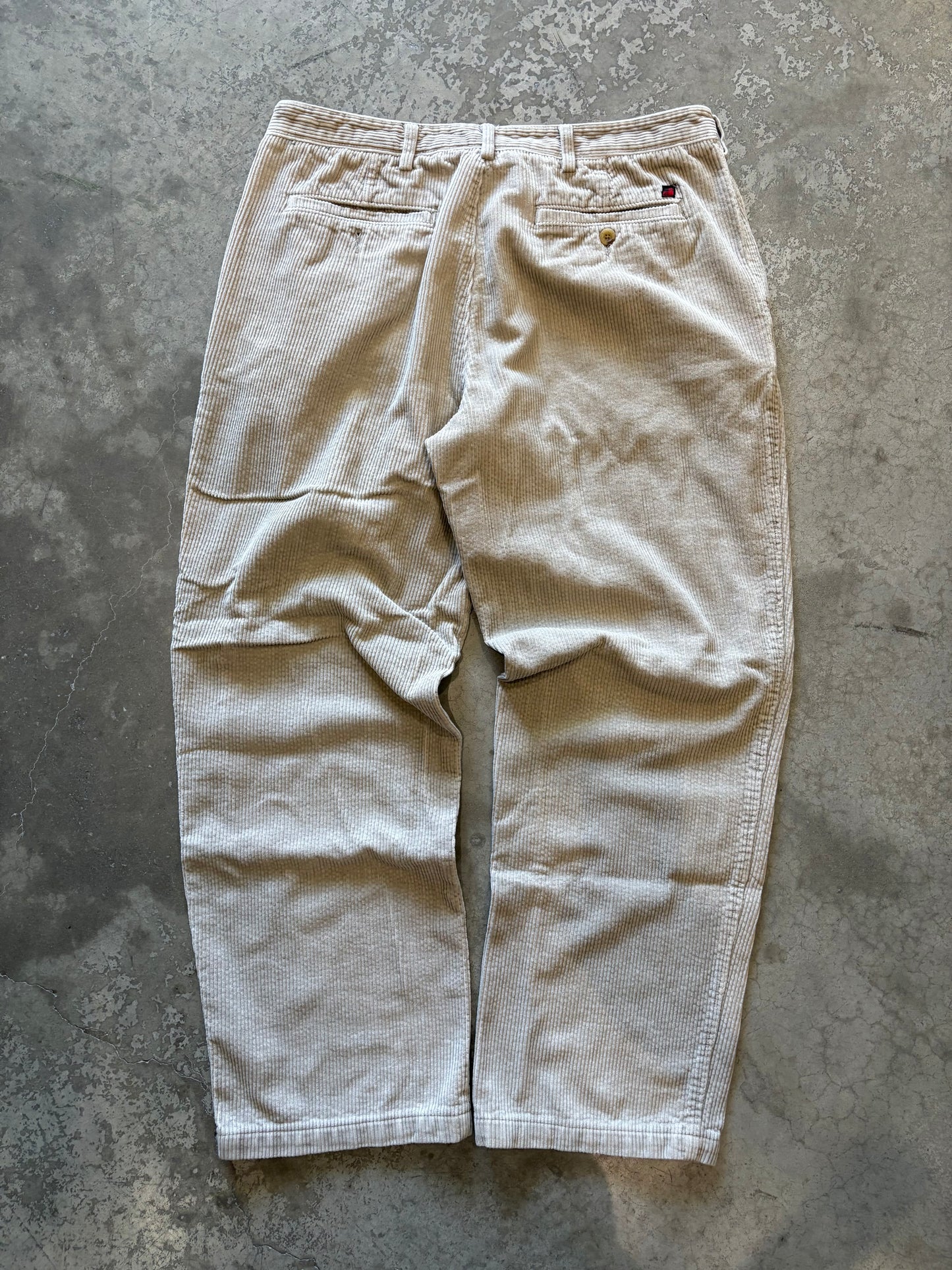 (36) Woolrich Beige Corduroy Pants